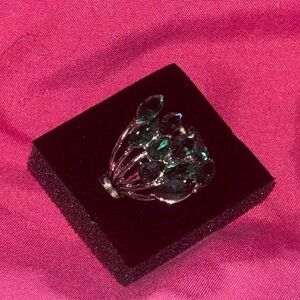 NWT green and silver ring